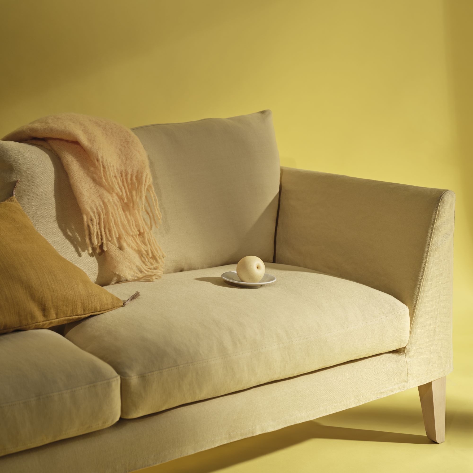 Gul soffa