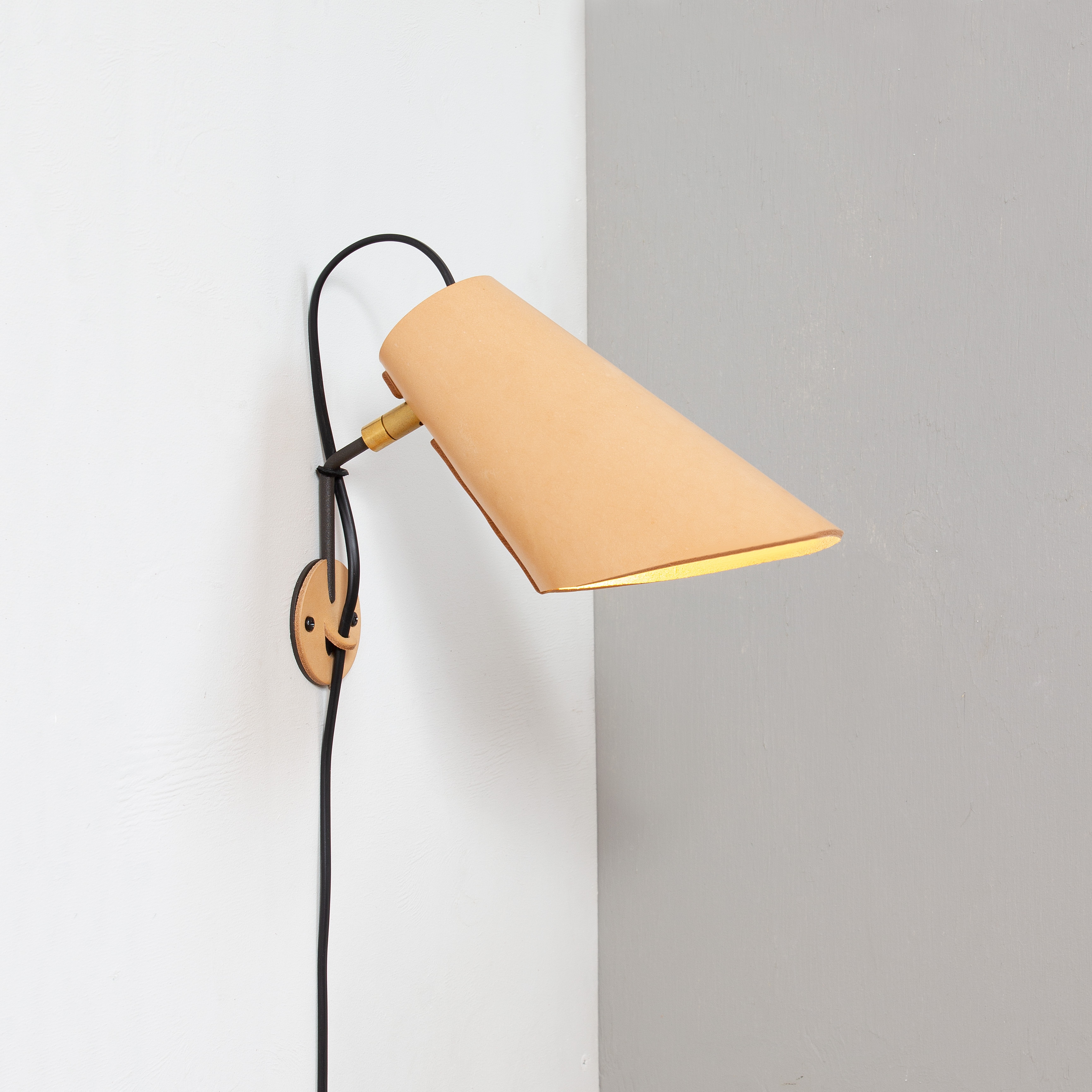 Vägglampa Erik kort stativ