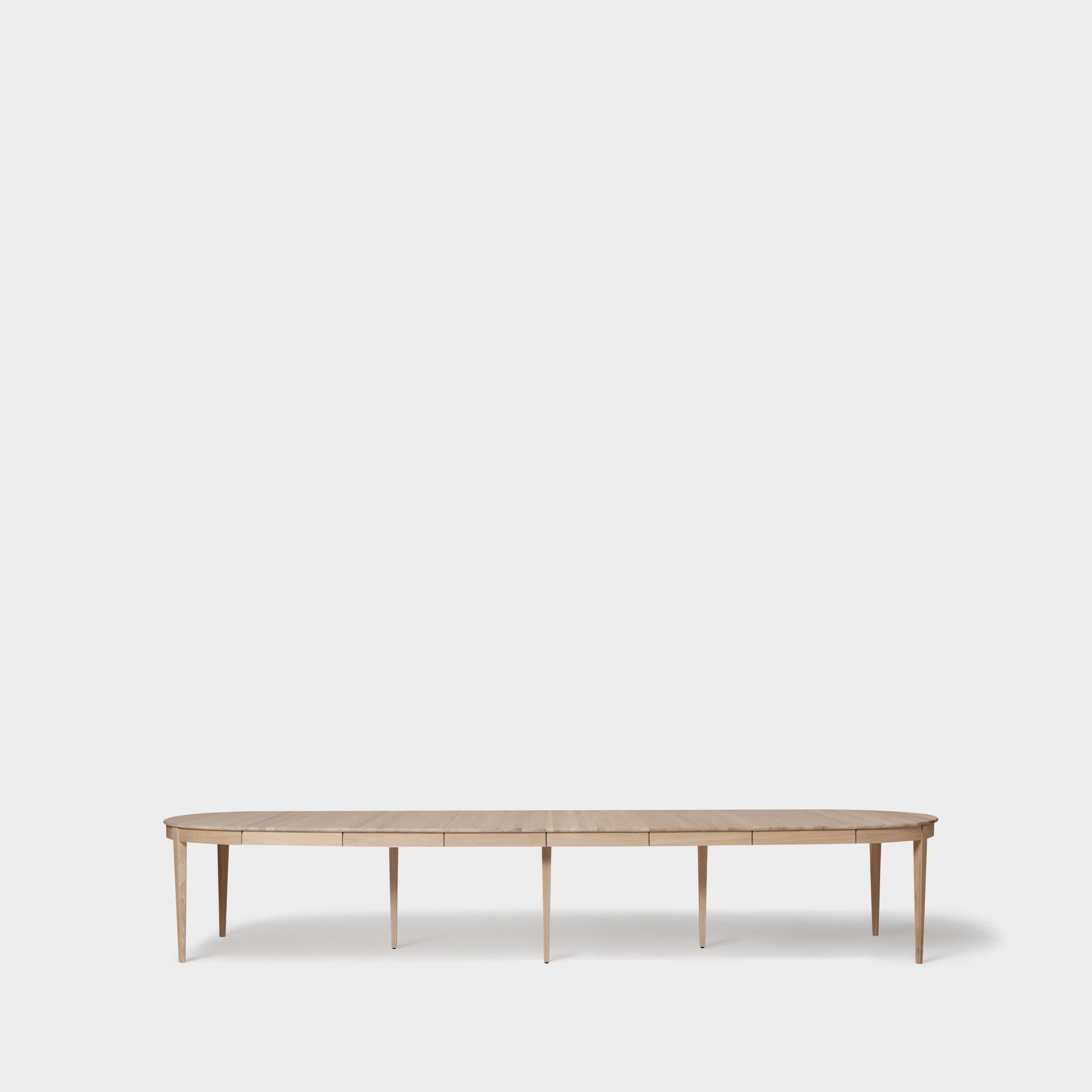Runt matbord Ek Ø112 cm