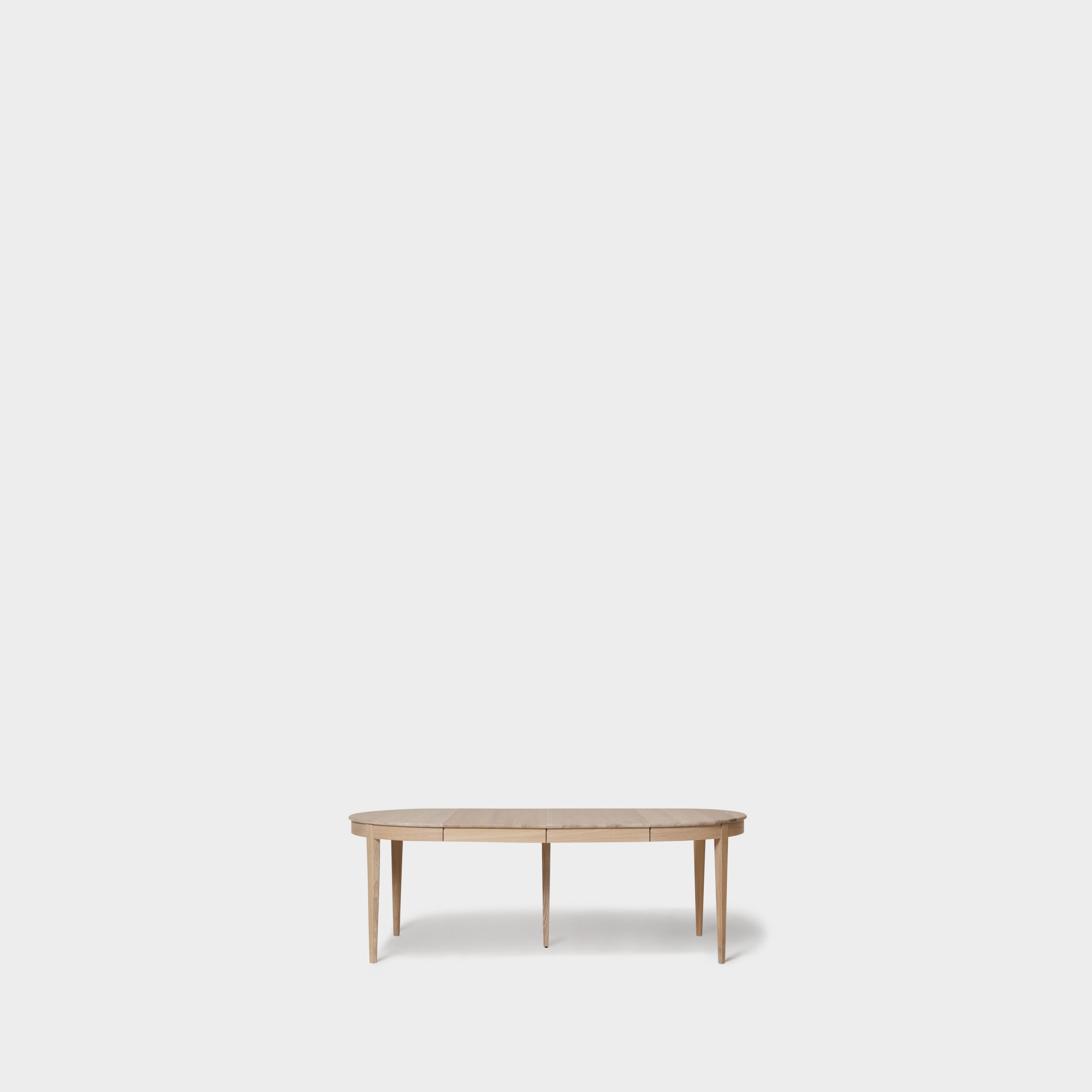 Runt matbord Ek Ø112 cm